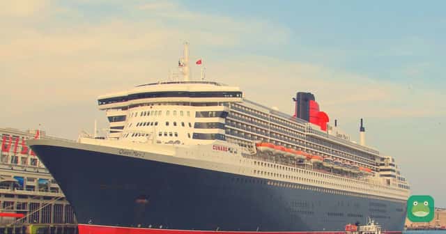 Queen Mary 2 in the port of Boston, September 2013