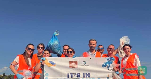 Coastal cleanup volunteers; official Global Ports Holding photograph