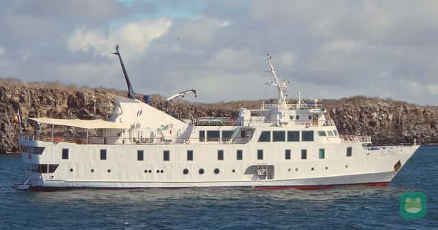 La Pinta off Genovesa, Galápagos, November 2025