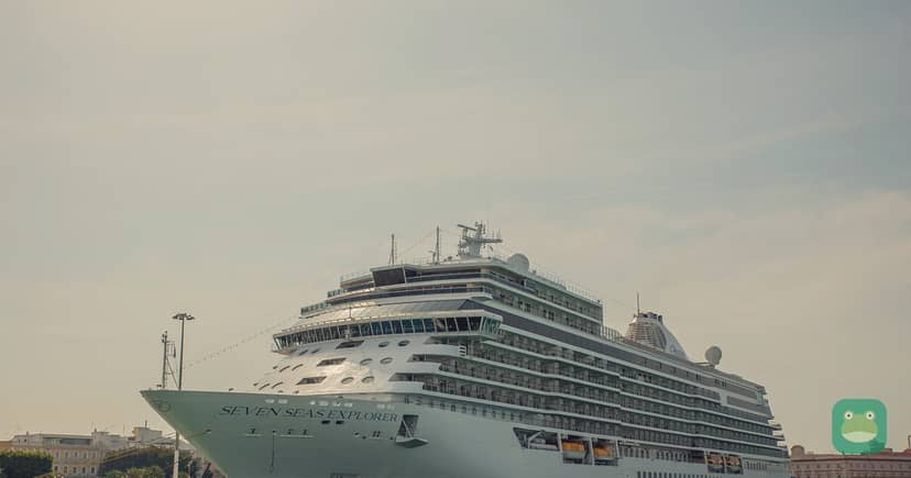 Seven Seas Explorer in Cádiz, Spain, May 2017