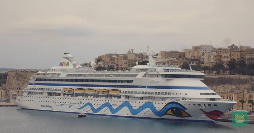 AIDAaura in Valletta, Malta, 2007