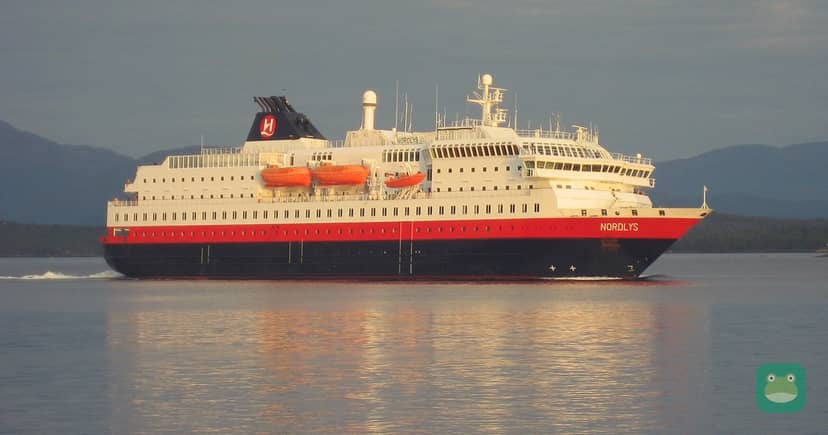Nordlys in Molde harbor